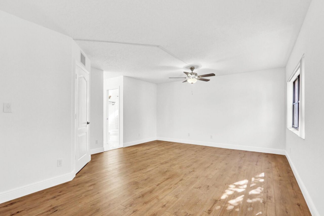 52 Uno Lago Drive, Juno Beach, FL 33408 Photo