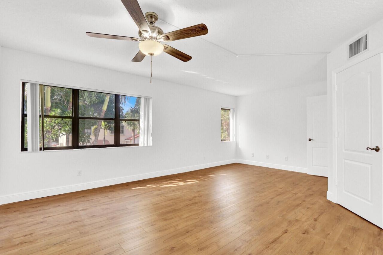 52 Uno Lago Drive, Juno Beach, FL 33408 Photo