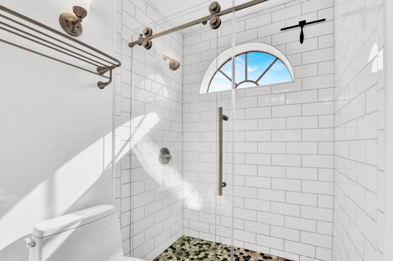 52 Uno Lago Drive, Juno Beach, FL 33408 Photo