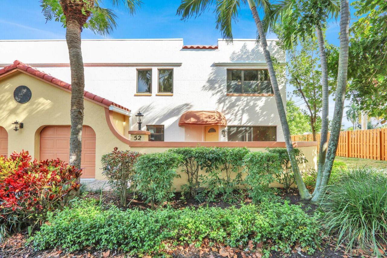 52 Uno Lago Drive, Juno Beach, FL 33408 Photo