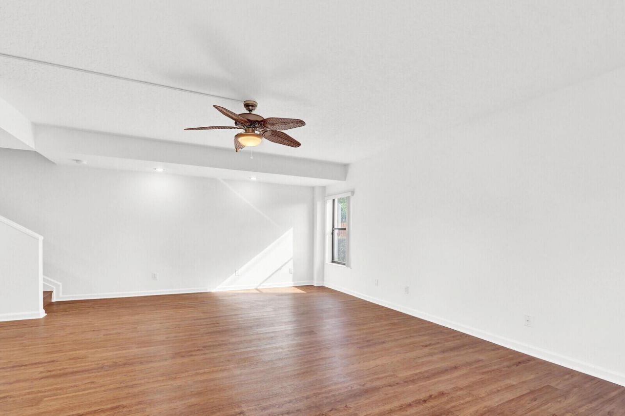 52 Uno Lago Drive, Juno Beach, FL 33408 Photo