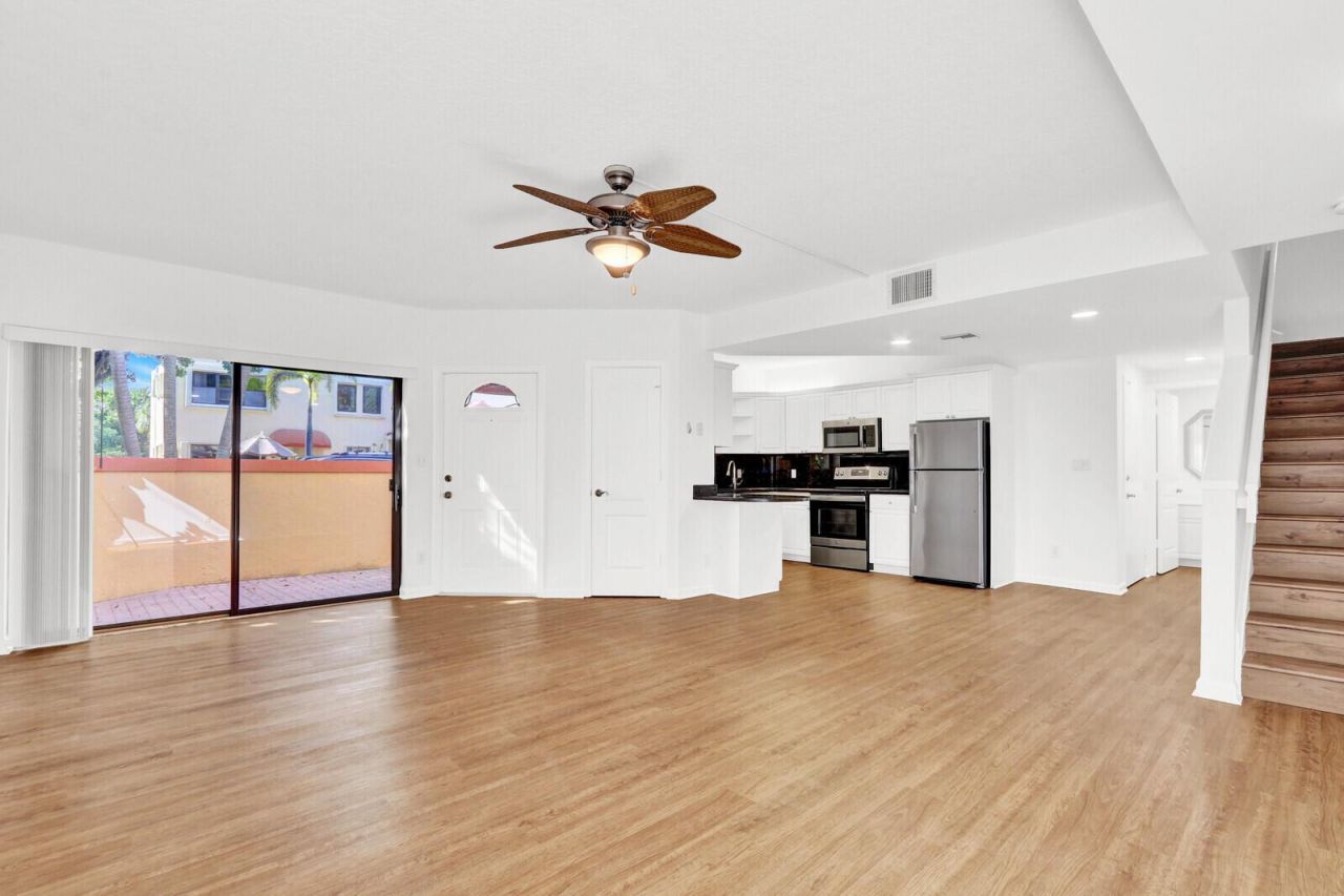 52 Uno Lago Drive, Juno Beach, FL 33408 Photo