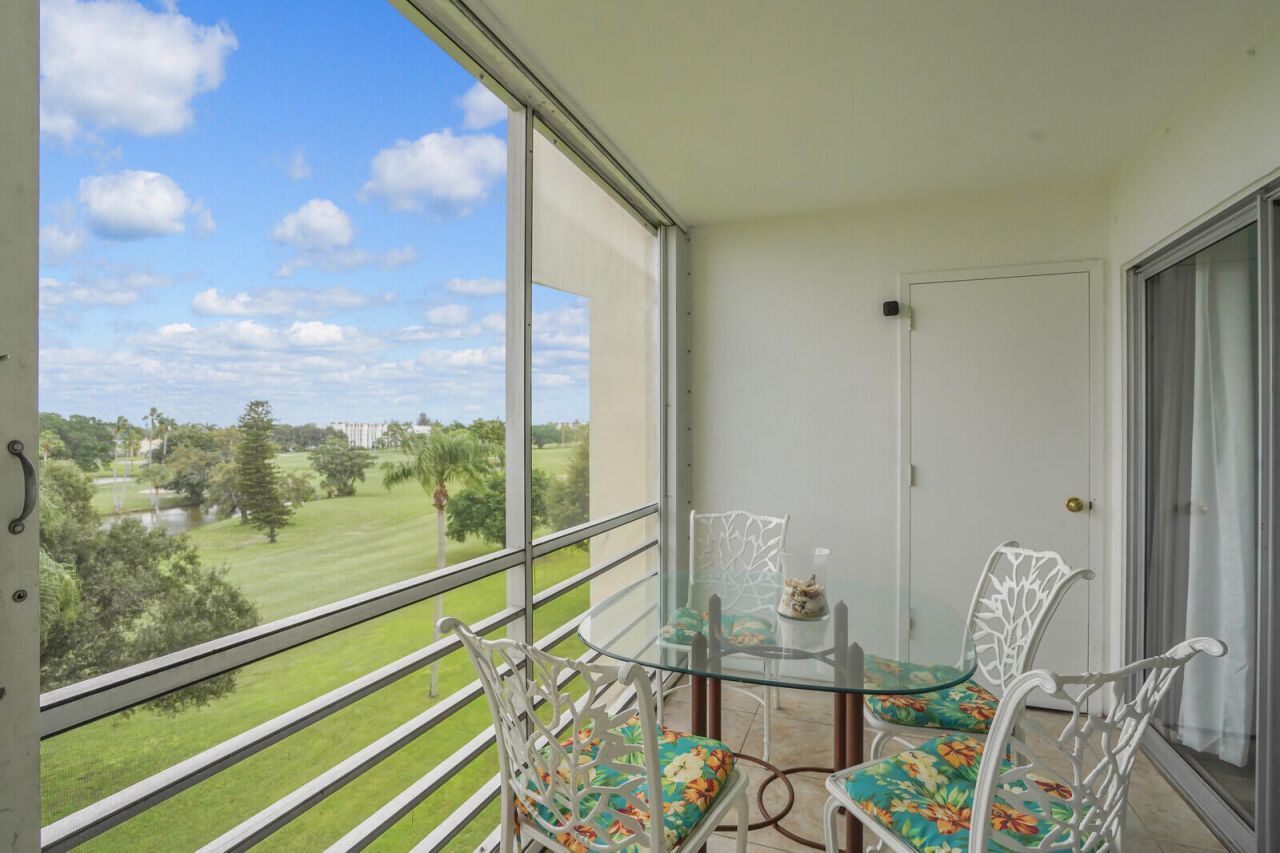3959 Via Poinciana, Unit 503, Lake Worth, FL 33467 Photo
