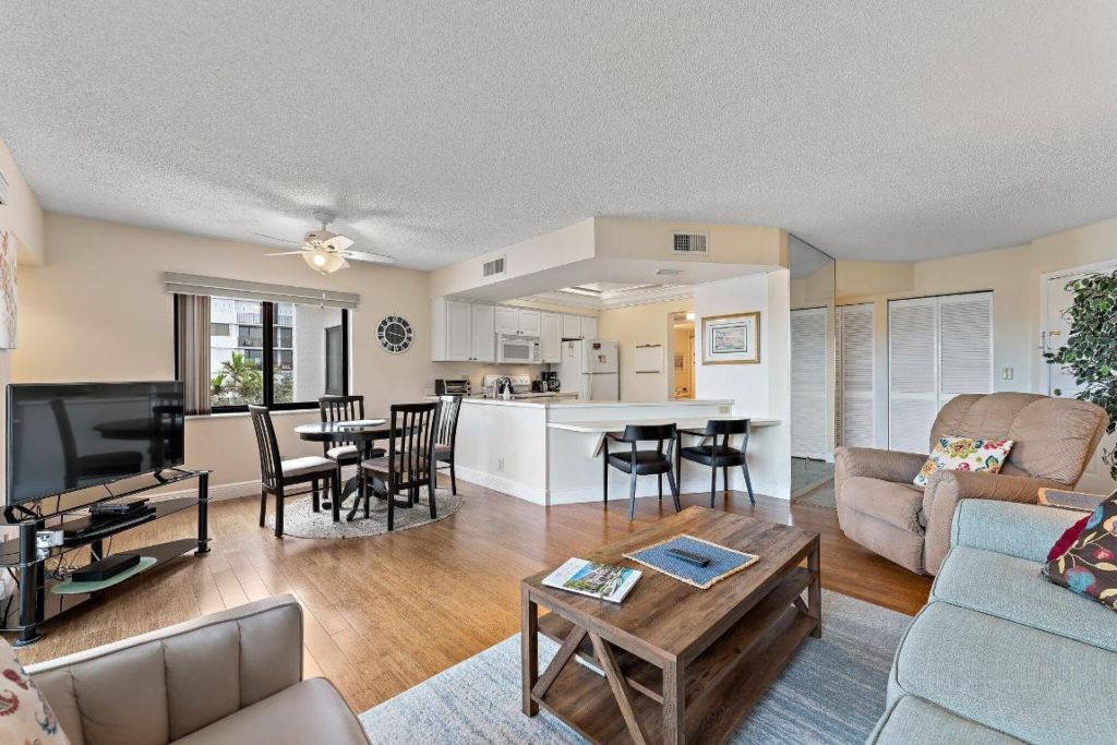 1605 S Us Highway 1, Unit B406, Jupiter, FL 33477 Photo