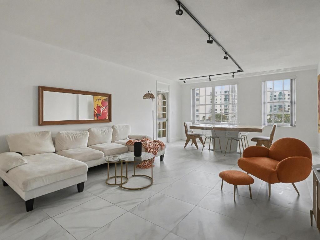 3475 S Ocean, 212 Boulevard, Unit 212, Palm Beach, FL 33480 Photo