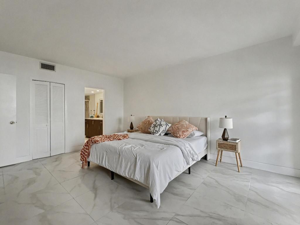 3475 S Ocean, 212 Boulevard, Unit 212, Palm Beach, FL 33480 Photo