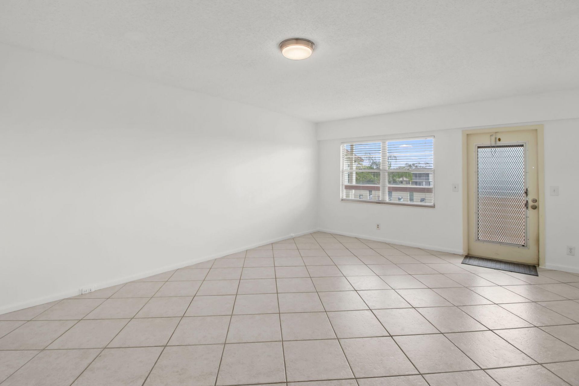 124 Preston C, Boca Raton, FL 33434 Photo