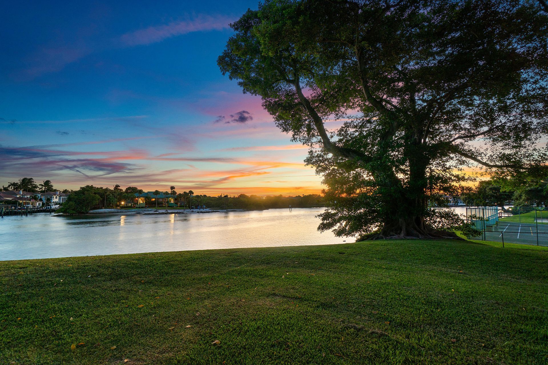 374 Golfview Road, Unit 205, North Palm Beach, FL 33408 Photo