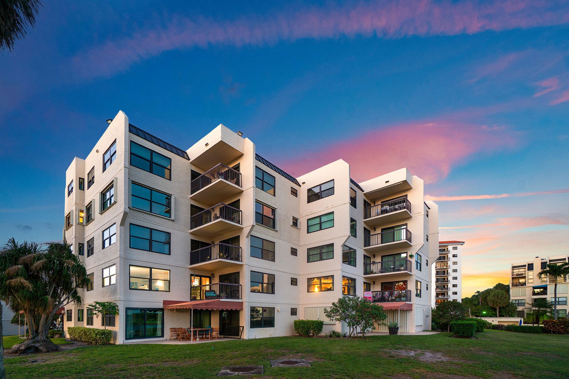 374 Golfview Road, Unit 205, North Palm Beach, FL 33408 Photo