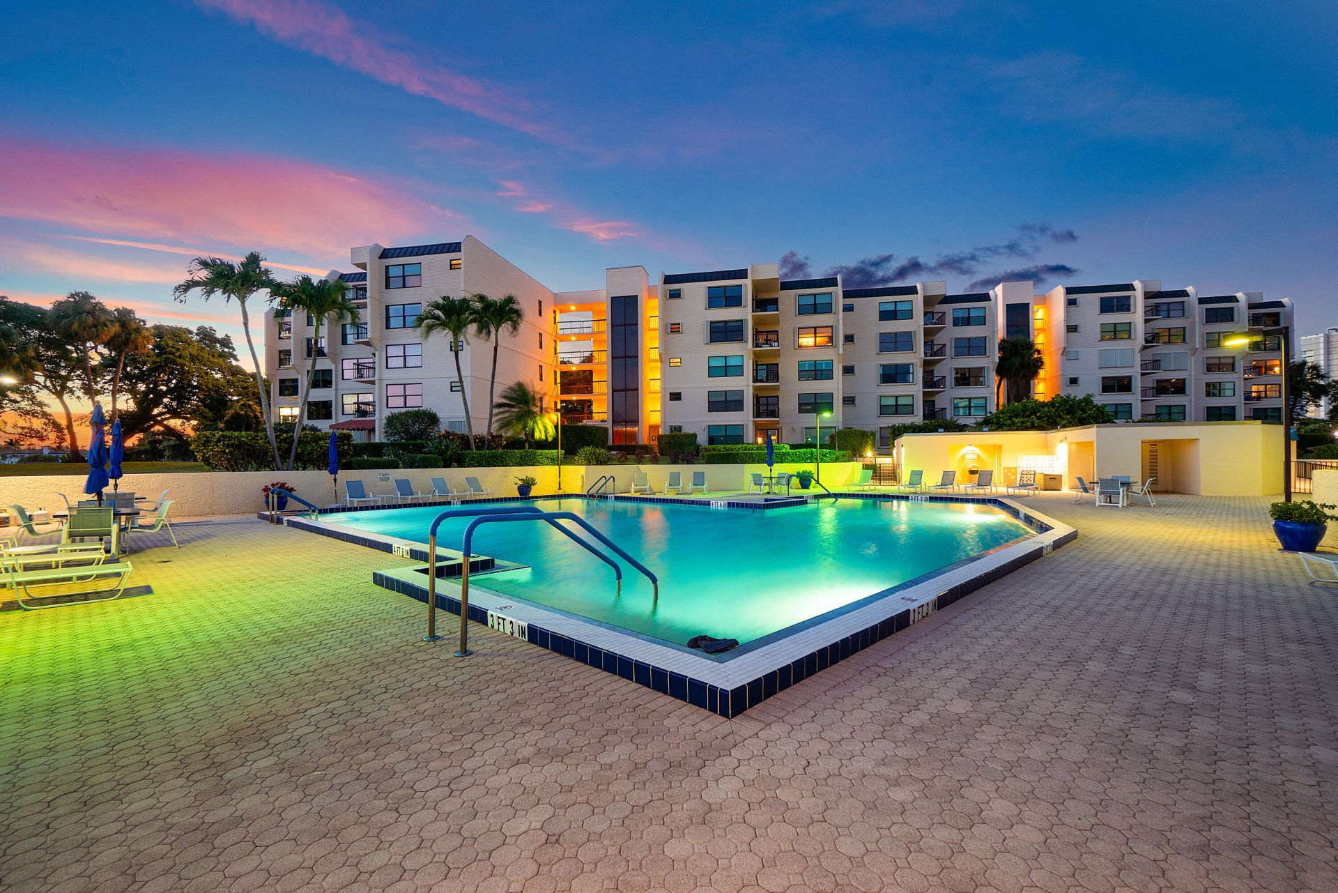 374 Golfview Road, Unit 205, North Palm Beach, FL 33408 Photo