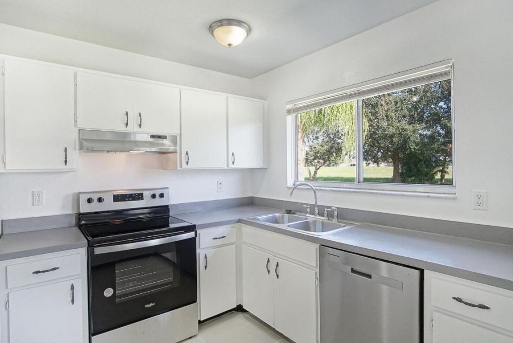 737 SW Belmont Circle, Port Saint Lucie, FL 34953 Photo