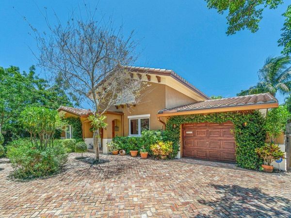 870 NW 7th Street, Boca Raton, FL 33486