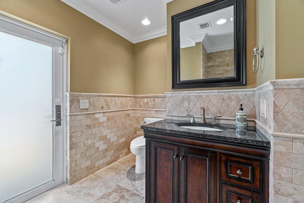 870 NW 7th Street, Boca Raton, FL 33486 Photo