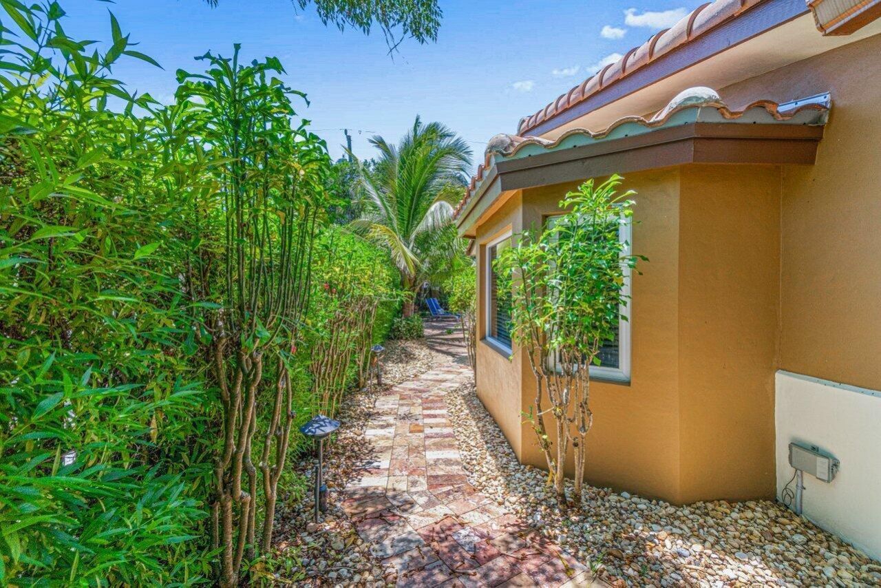 870 NW 7th Street, Boca Raton, FL 33486 Photo