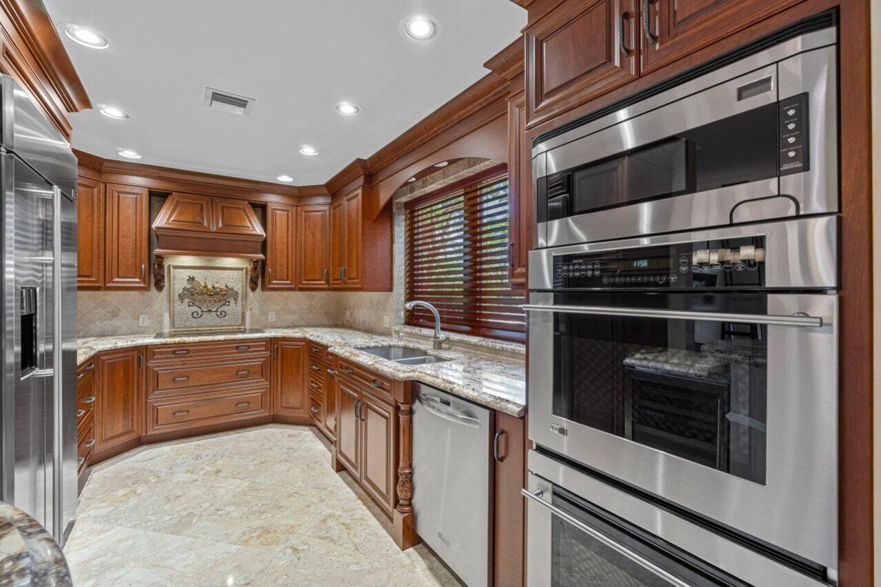 870 NW 7th Street, Boca Raton, FL 33486 Photo