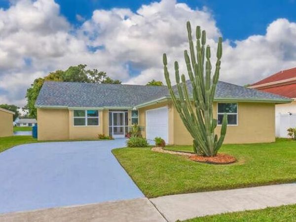 1817 Stonehaven Drive, Boynton Beach, FL 33436