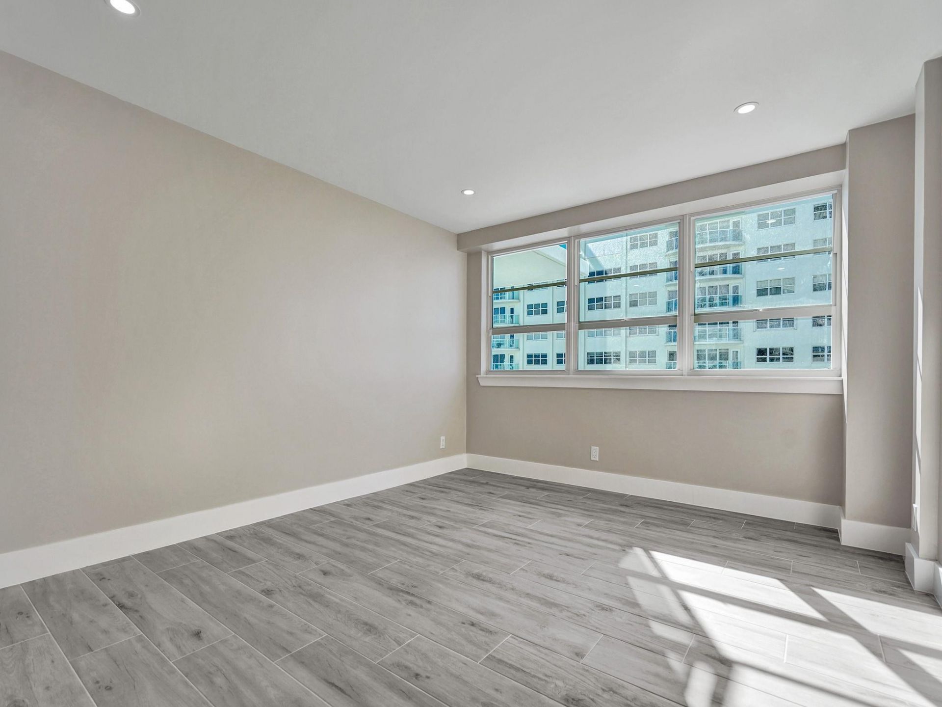 3430 Galt Ocean Drive, Unit 1409, Fort Lauderdale, FL 33308 Photo