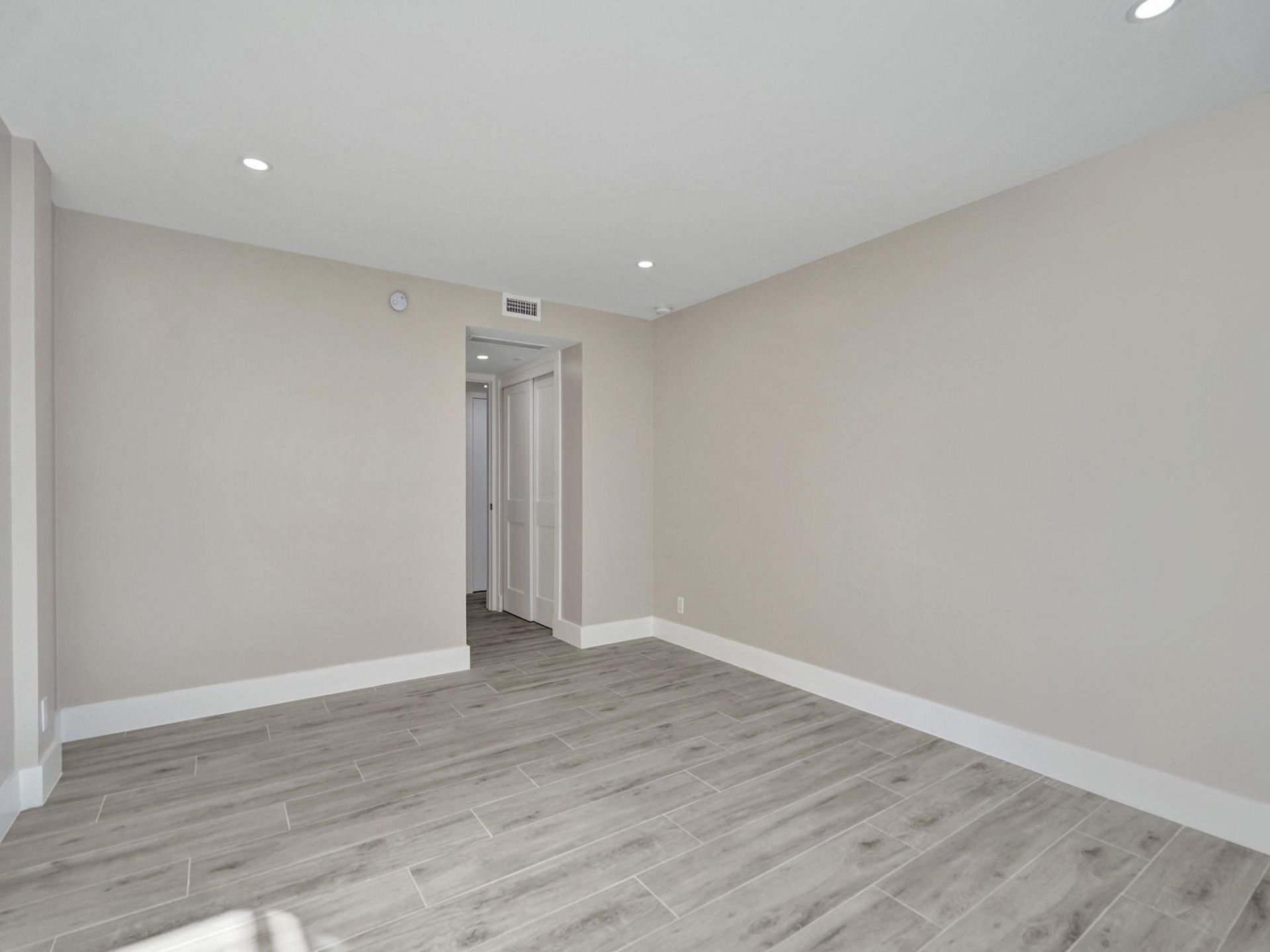 3430 Galt Ocean Drive, Unit 1409, Fort Lauderdale, FL 33308 Photo