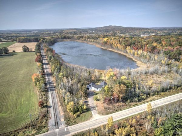 N1307 Hamilton Lake Road, Waucedah Twp, MI 49892