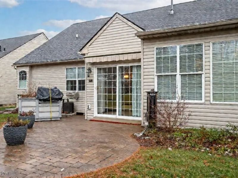 772 Shadow Creek Trail, Amherst, OH 44001 Photo 2