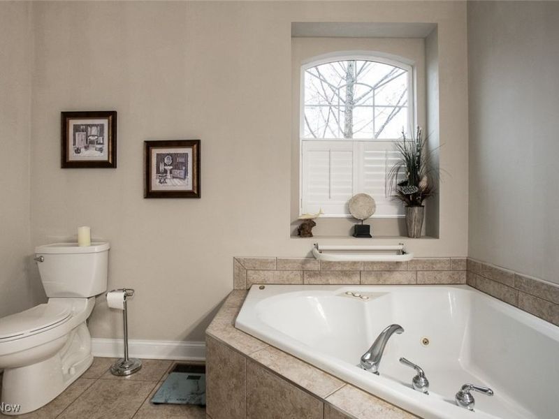 772 Shadow Creek Trail, Amherst, OH 44001 Photo 27