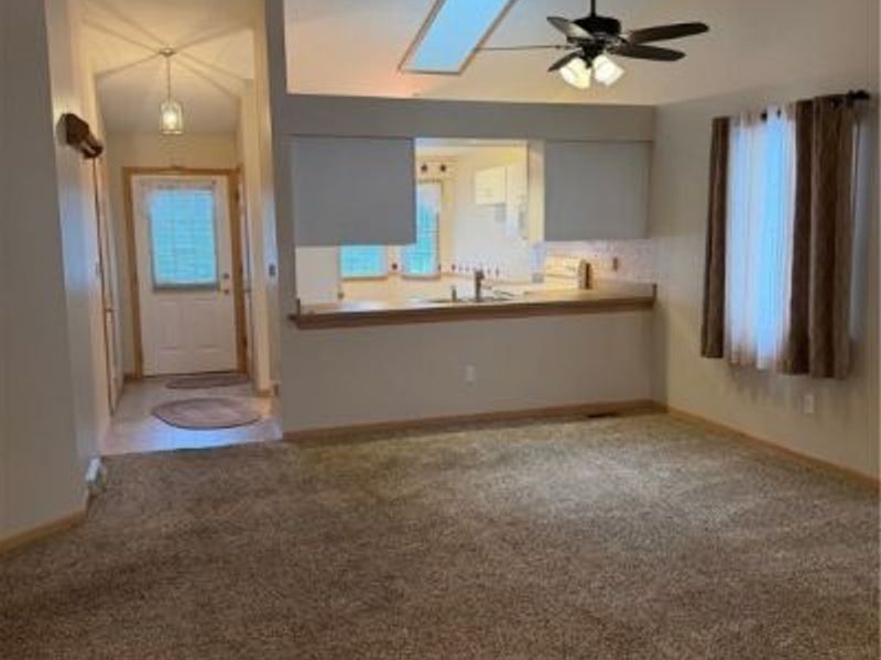 2 Harneds Landing, Cortland, OH 44410 Photo 4