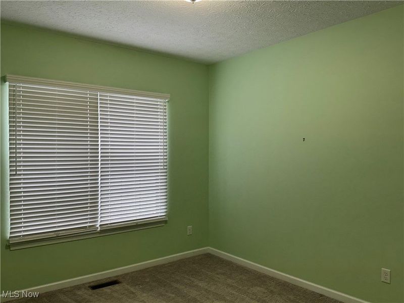 128 Richmond Court, Elyria, OH 44035 Photo 2