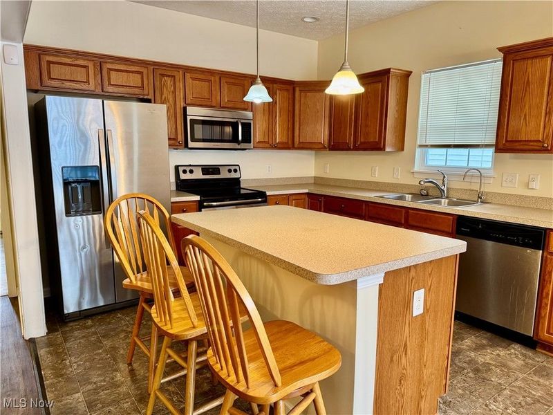 128 Richmond Court, Elyria, OH 44035 Photo 8