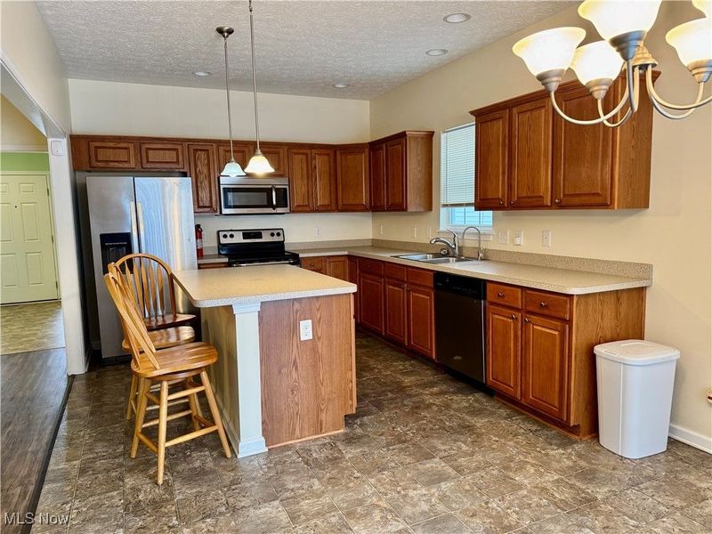 128 Richmond Court, Elyria, OH 44035 Photo 9