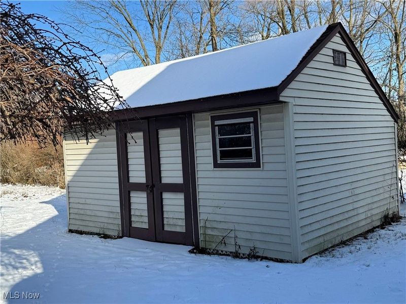 827 Bond Street, Elyria, OH 44035 Photo 4