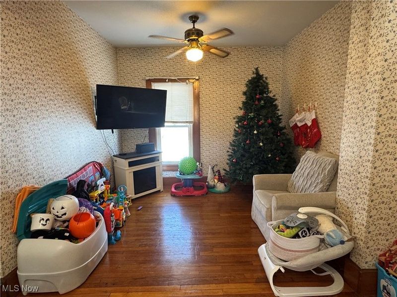 827 Bond Street, Elyria, OH 44035 Photo 8