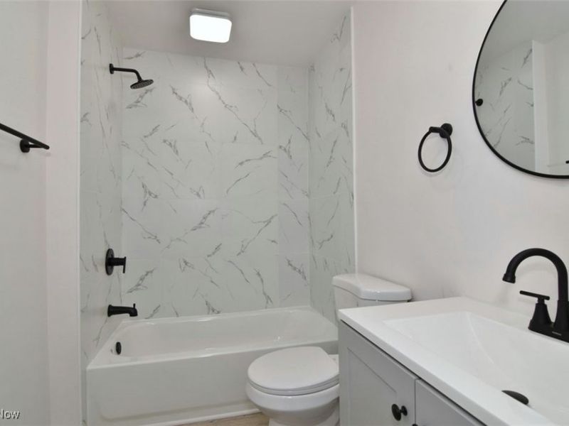 6015 Hosmer Avenue, Cleveland, OH 44105 Photo 16