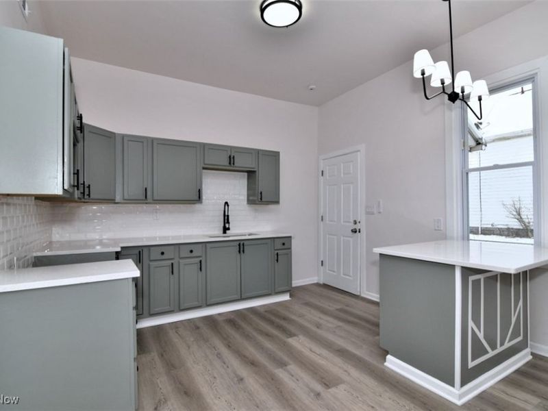 6015 Hosmer Avenue, Cleveland, OH 44105 Photo 3