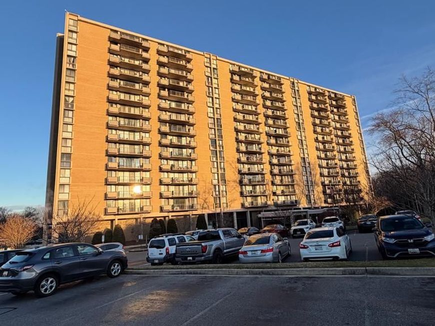 6100 Westchester Park Drive, Unit 609, College Park, MD 20740 Main Photo