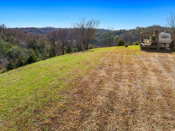 125 Picadilly Way, Parrottsville, TN 37843