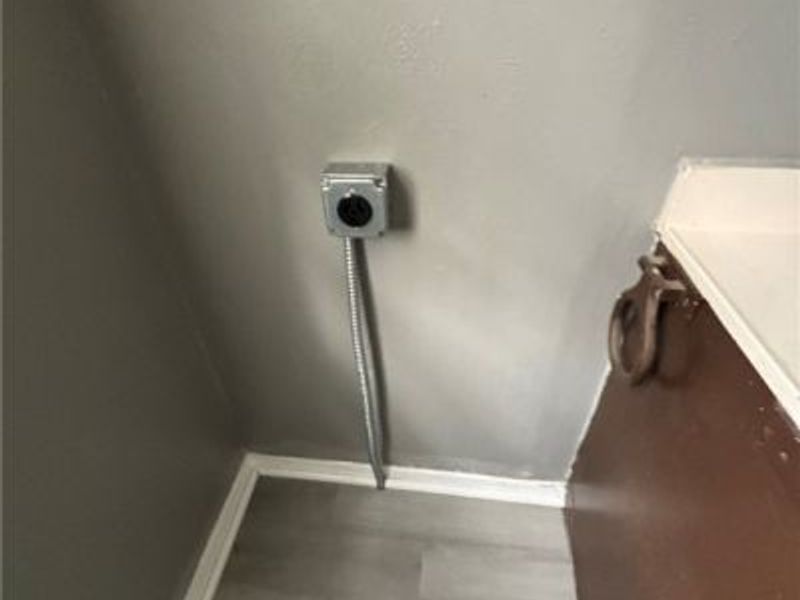 4501 Hyde Avenue, Cleveland, OH 44109 Photo 12