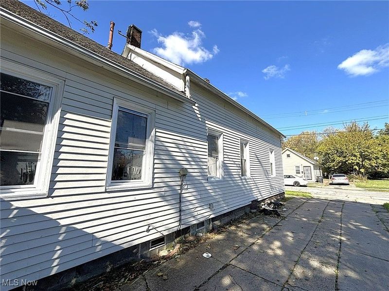 4501 Hyde Avenue, Cleveland, OH 44109 Photo 30