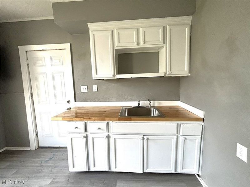 4501 Hyde Avenue, Cleveland, OH 44109 Photo 5