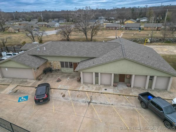 4012 W 56th Place, Tulsa, OK 74107