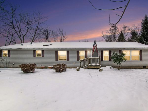 574 E 1100 N, Westville, IN 46391