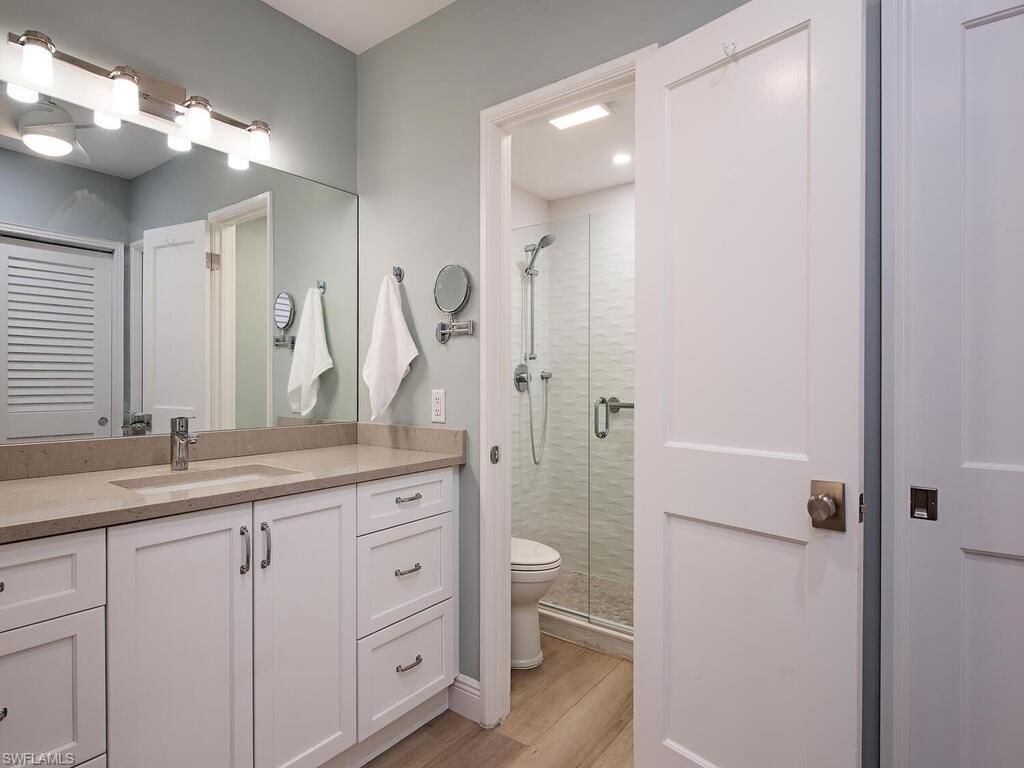 400 Park Shore Dr, Unit 303, Naples, FL 34103 Photo