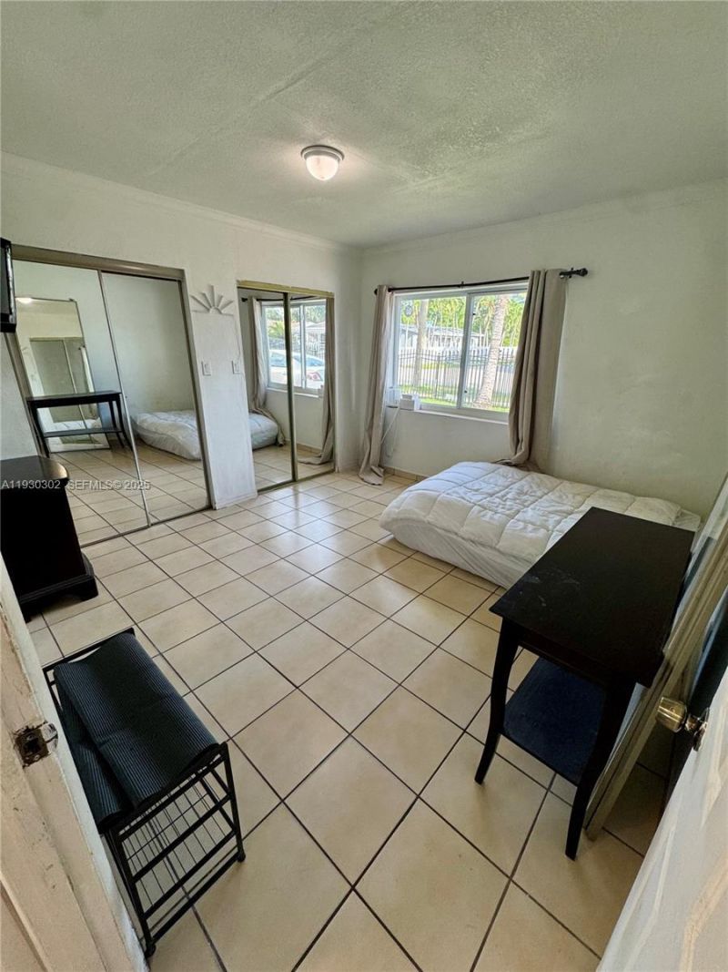 2955 NW 102nd St , Miami, FL 33147 Photo