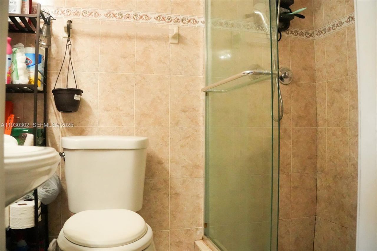 2955 NW 102nd St , Miami, FL 33147 Photo