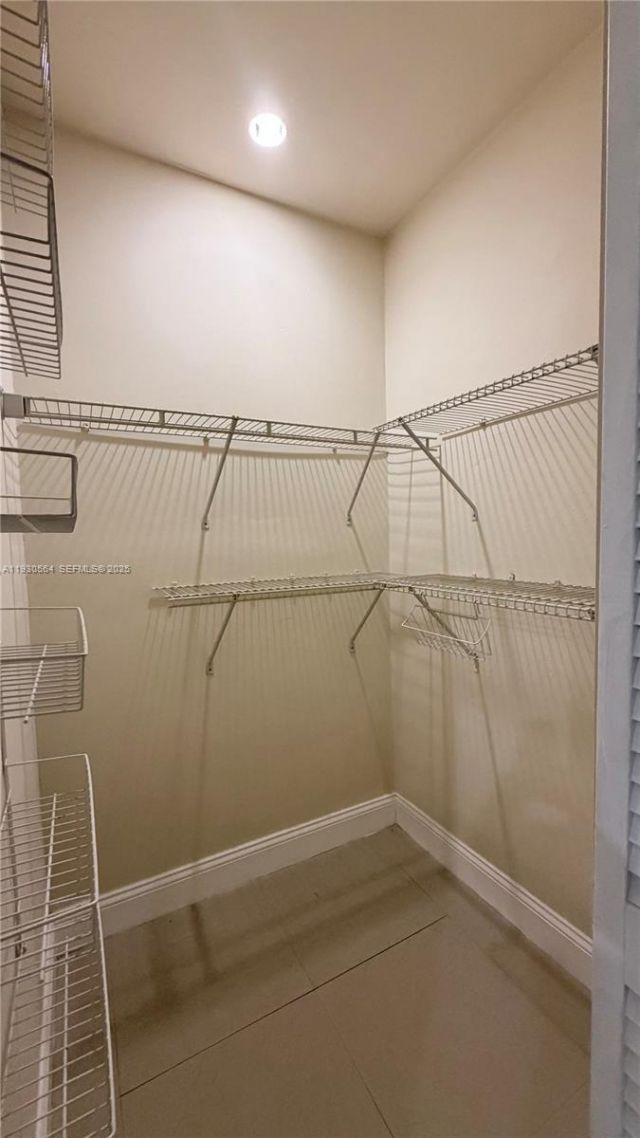 1104 NE 17th Ter, Unit 1-2, Fort Lauderdale, FL 33304 Photo