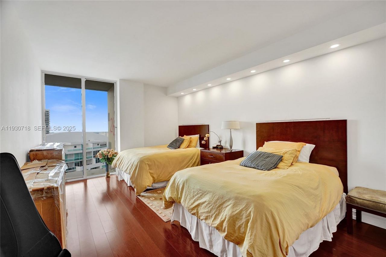 19355 Turnberry Way, Unit 26E, Aventura, FL 33180 Photo