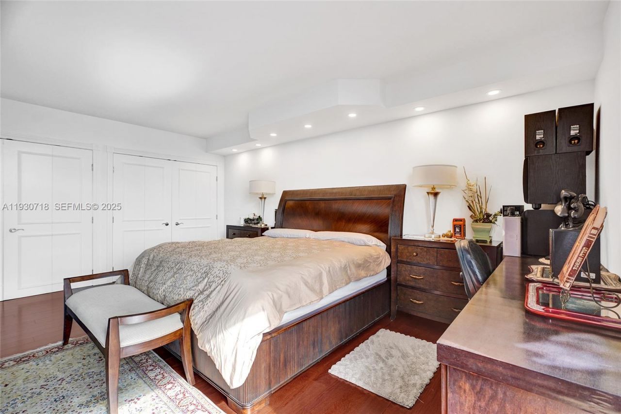 19355 Turnberry Way, Unit 26E, Aventura, FL 33180 Photo