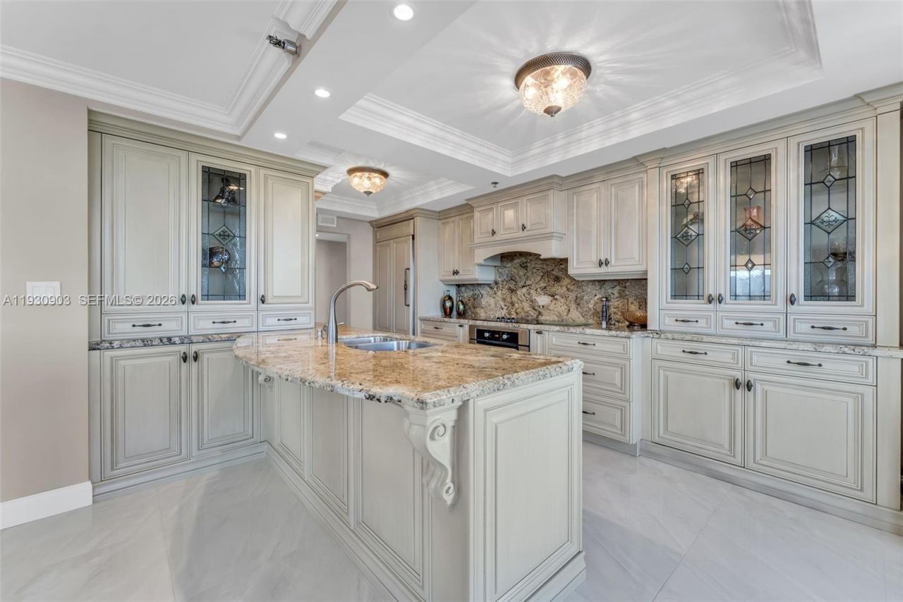 300 Three Islands Blvd, Unit 204, Hallandale Beach, FL 33009 Photo