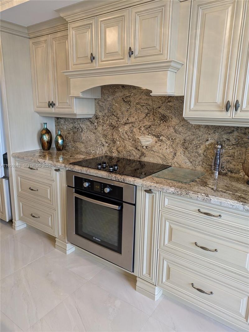 300 Three Islands Blvd, Unit 204, Hallandale Beach, FL 33009 Photo