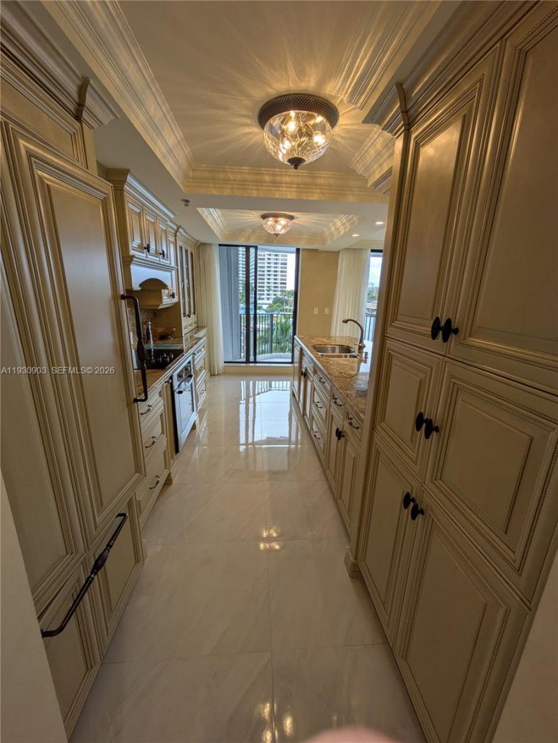 300 Three Islands Blvd, Unit 204, Hallandale Beach, FL 33009 Photo