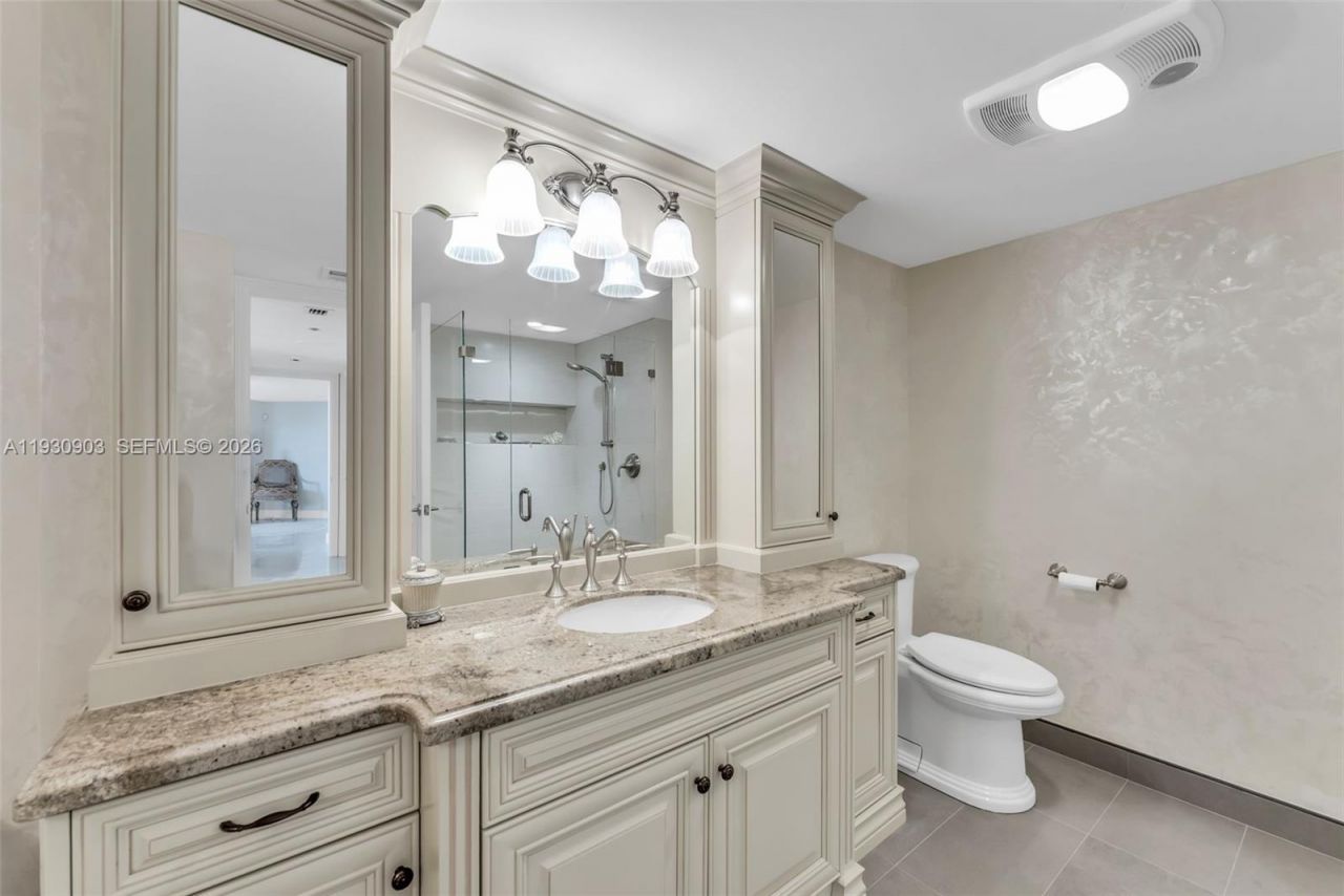 300 Three Islands Blvd, Unit 204, Hallandale Beach, FL 33009 Photo